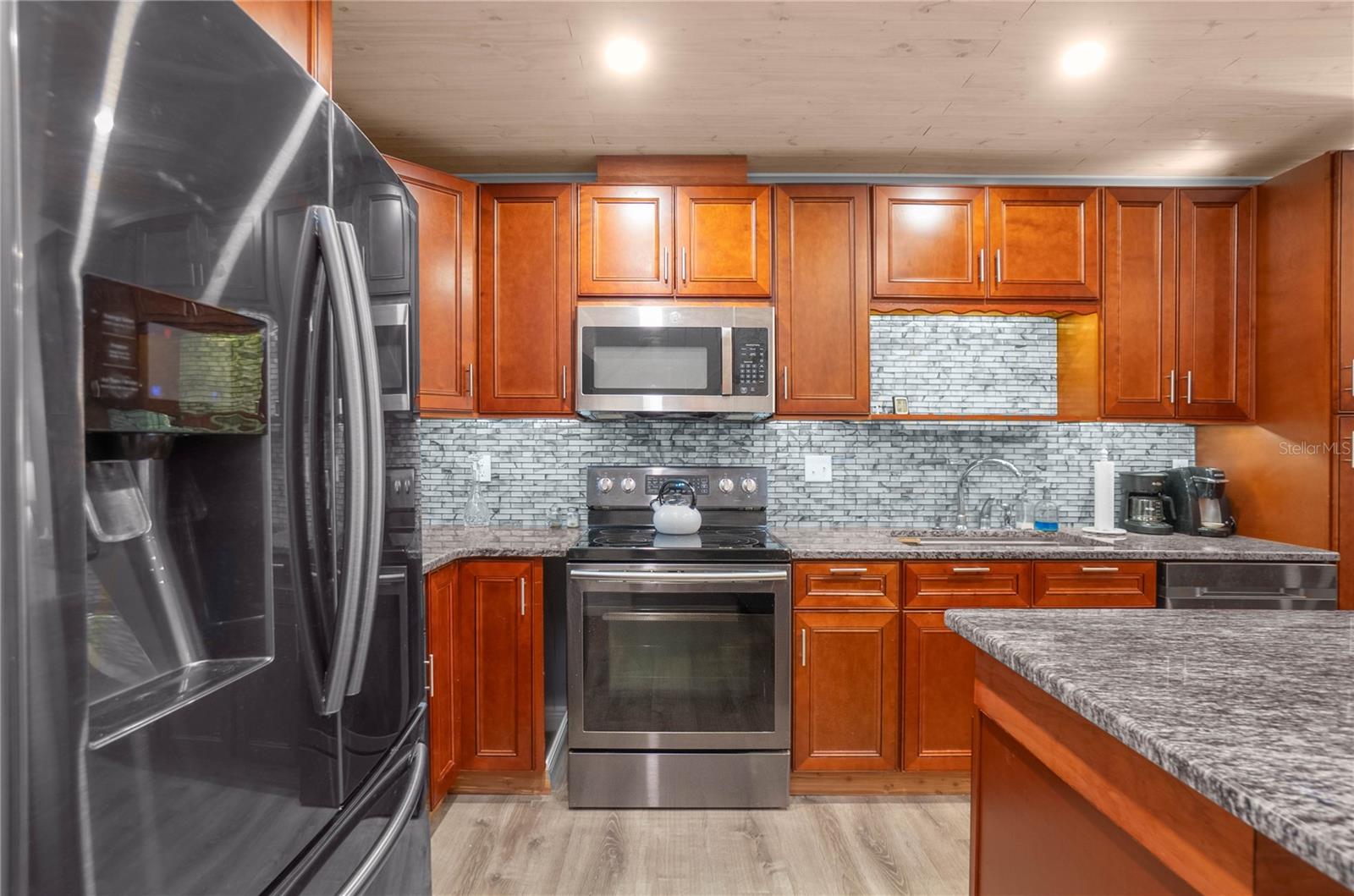 PRITCHARD ISLAND - Residential