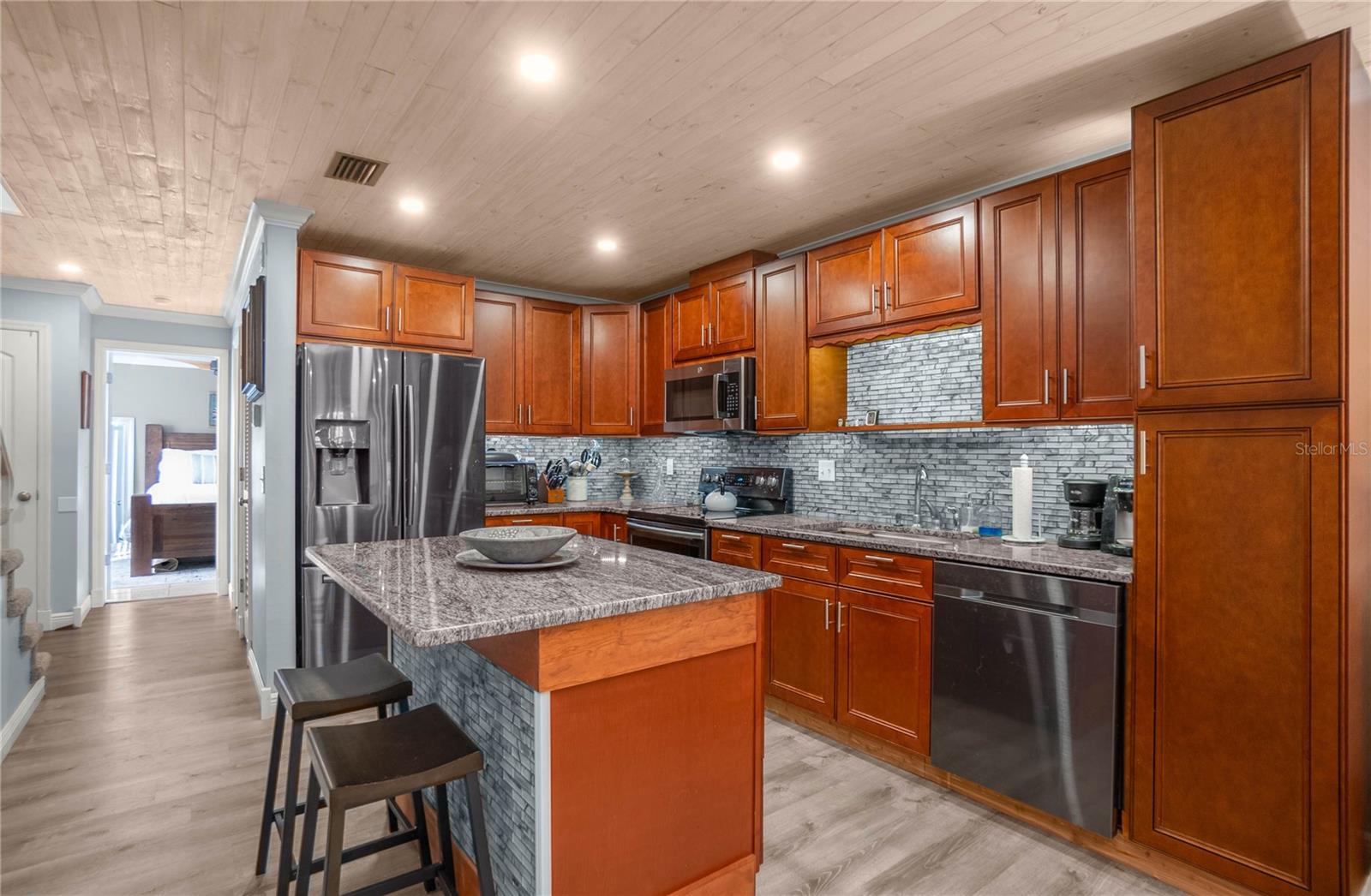 PRITCHARD ISLAND - Residential