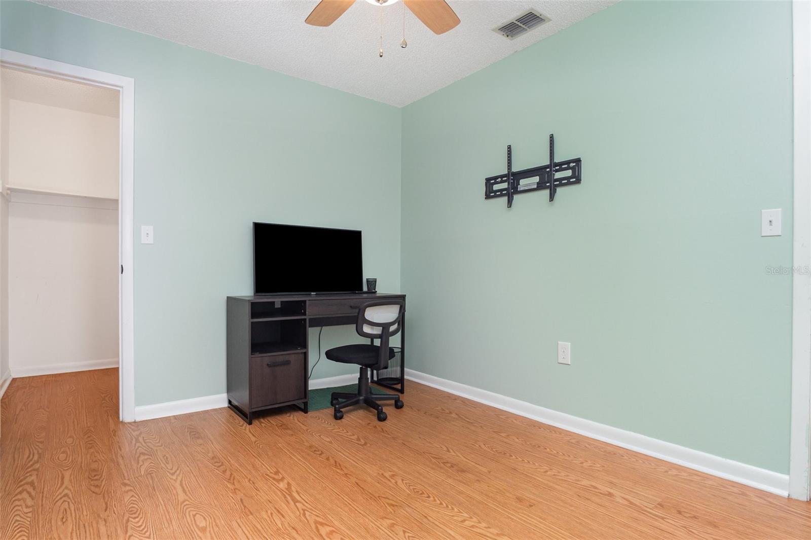 MI-LU ESTATES - Residential