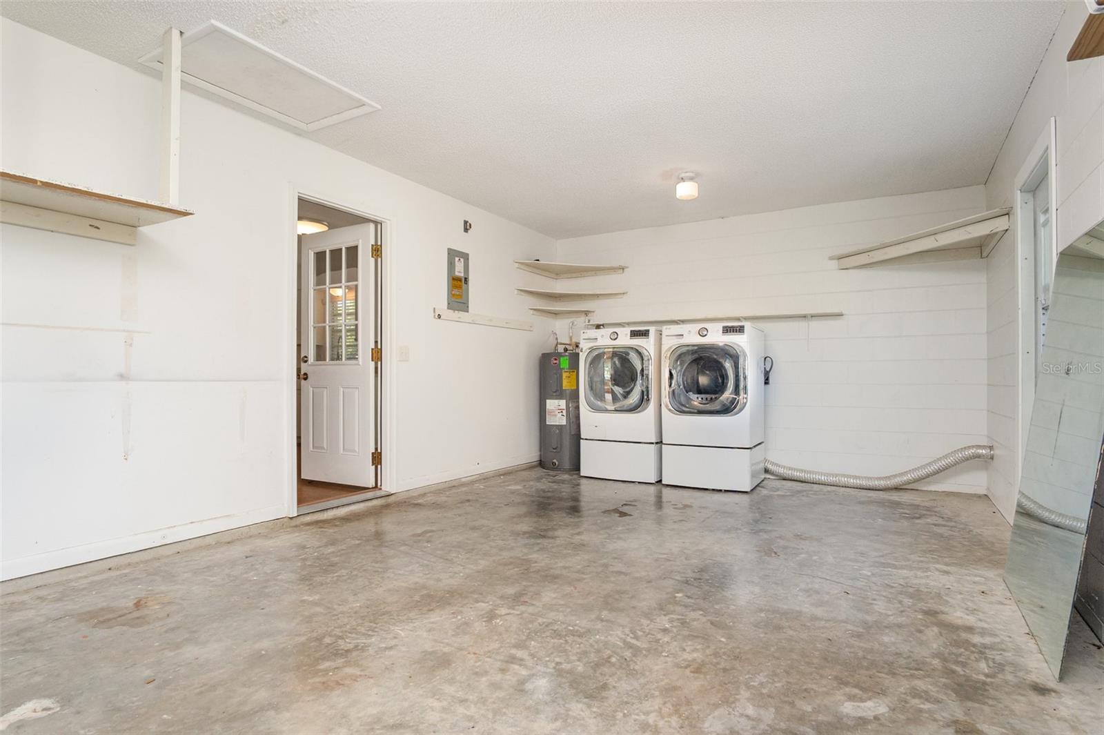 MI-LU ESTATES - Residential