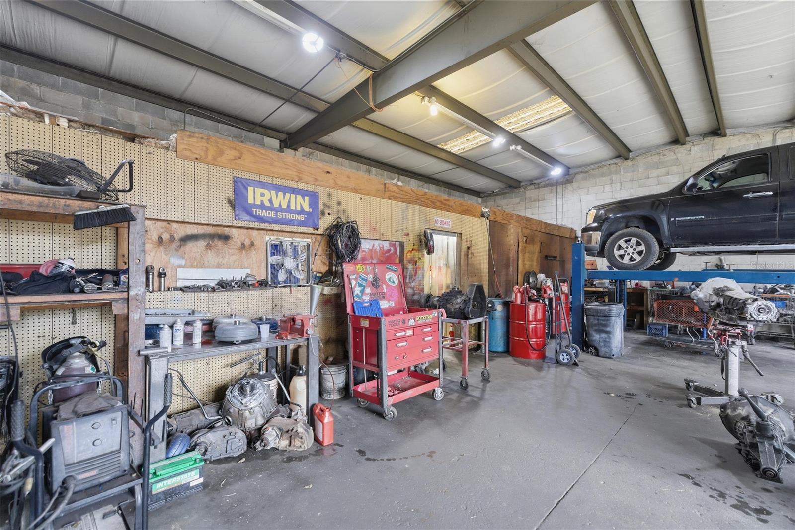 MUSSEAU - Commercial Sale