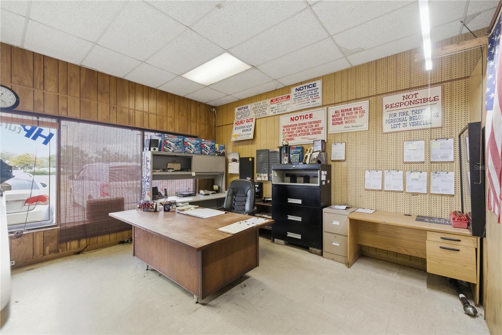 MUSSEAU - Commercial Sale