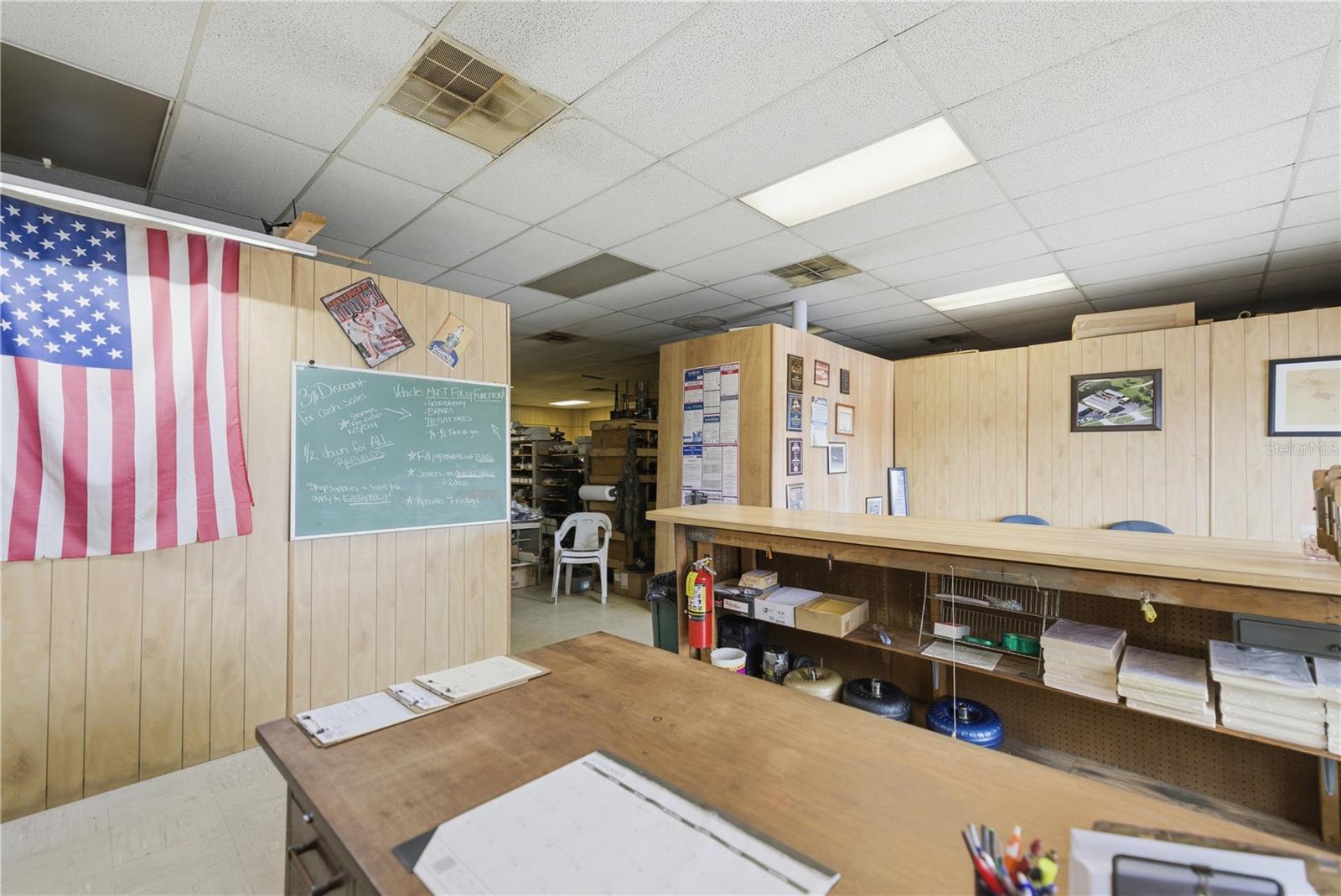 MUSSEAU - Commercial Sale