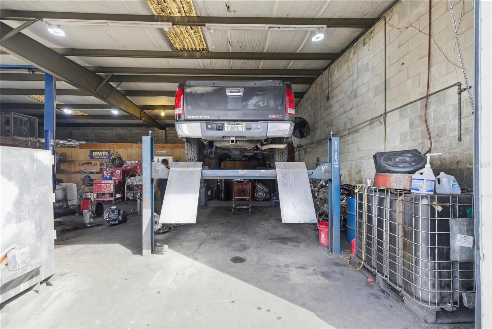 MUSSEAU - Commercial Sale