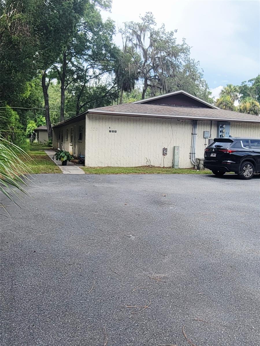 753 NE 9TH STREET