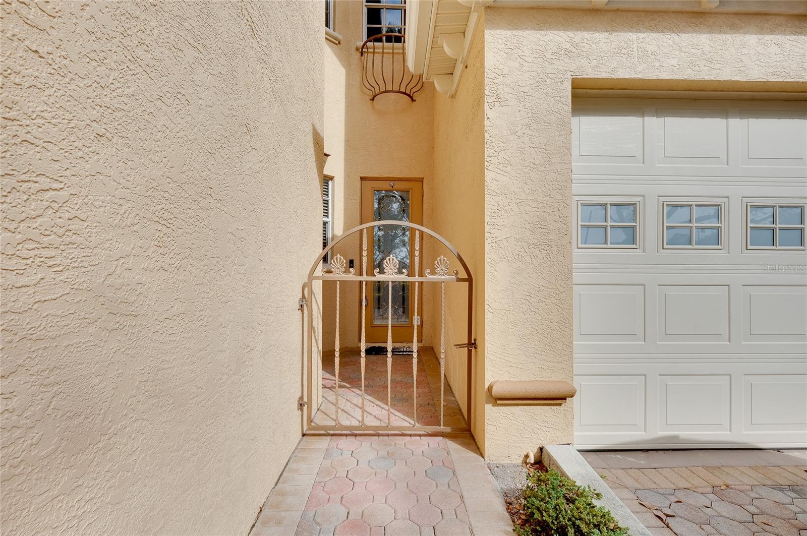 3975 SQUARE EAST LANE 9