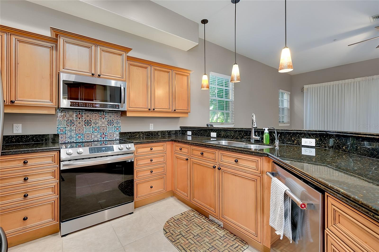 PALMER SQUARE EAST - Residential