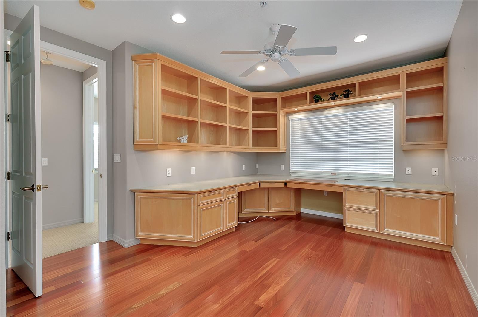 PALMER SQUARE EAST - Residential