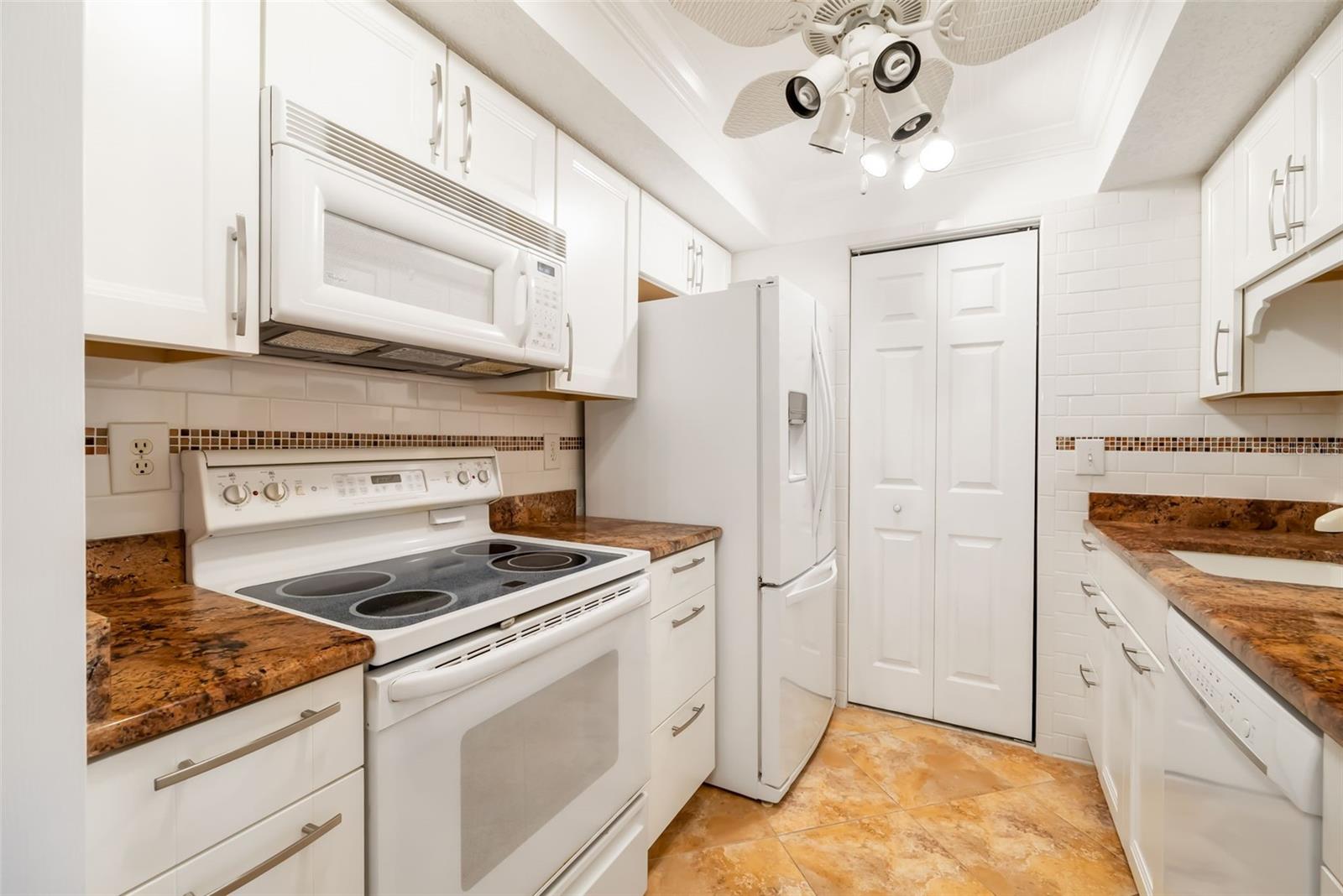 EL CONQUISTADOR VILLAGE 1 SEC 3A - Residential