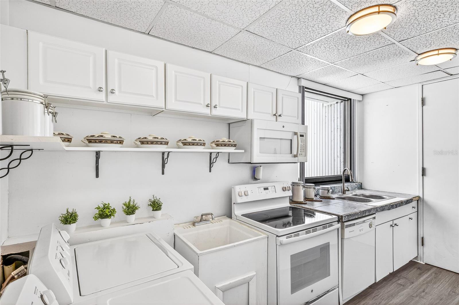 SWEETWATER CLUB UN 1-A - Residential