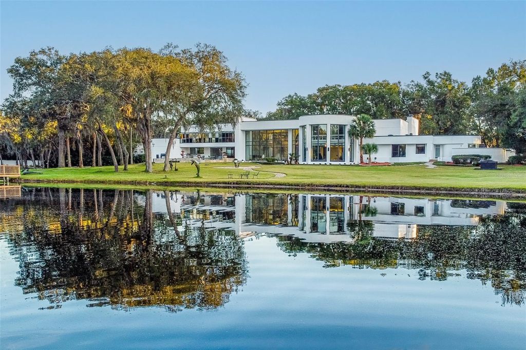 Photo of 812 Sweetwater Club Boulevard, Longwood, FL 32779 (MLS # O6370385)