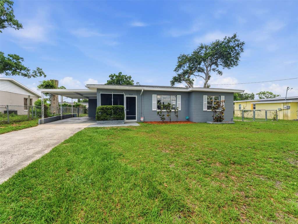 Photo of 2305 W Crawford Street, Tampa, FL 33604 (MLS # TB8517293)