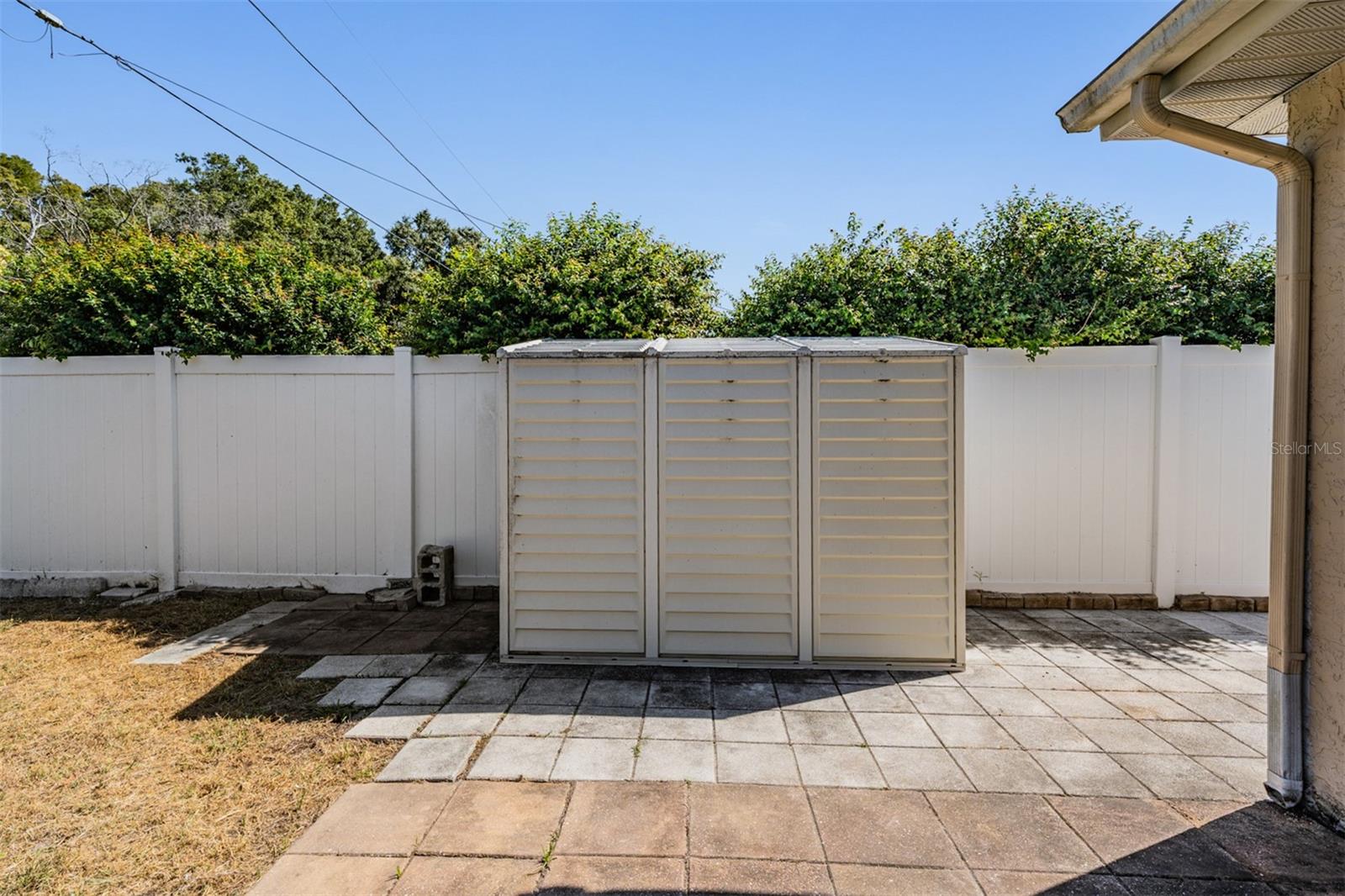 HOLIDAY GARDENS - Residential