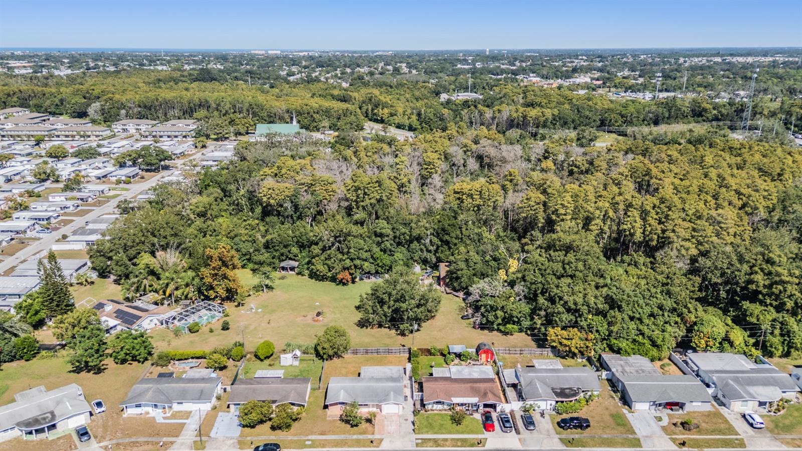 HOLIDAY GARDENS - Residential