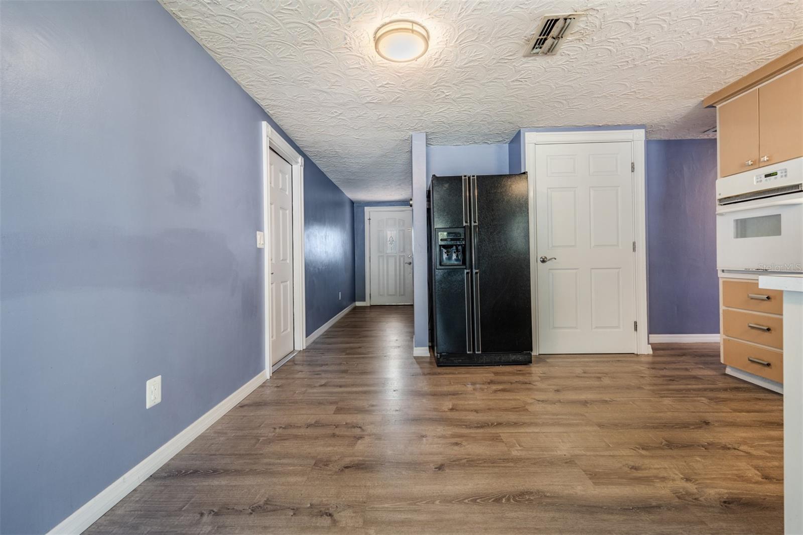 HOLIDAY GARDENS - Residential