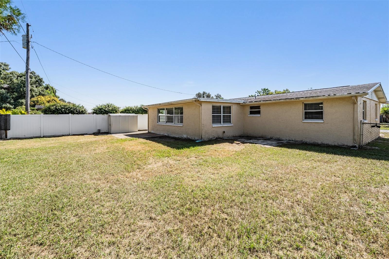 HOLIDAY GARDENS - Residential