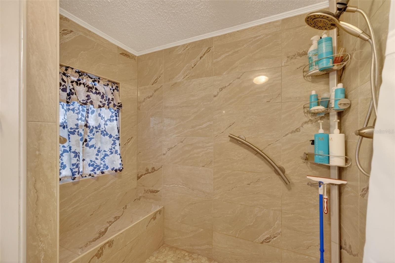 LADY LAKE ORANGE BLOSSOM GARDENS UNIT 05 - Residential