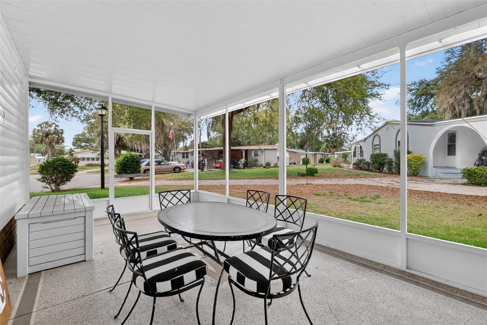 LADY LAKE ORANGE BLOSSOM GARDENS UNIT 05 - Residential