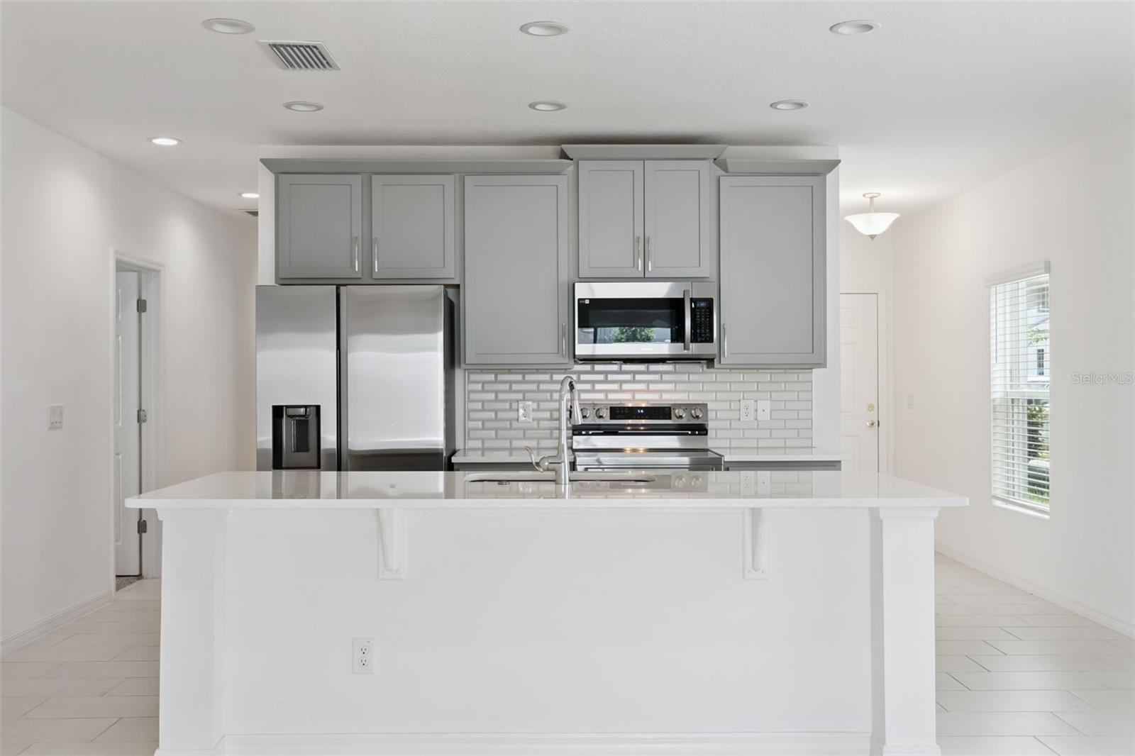 TRINITY LAKES - Residential