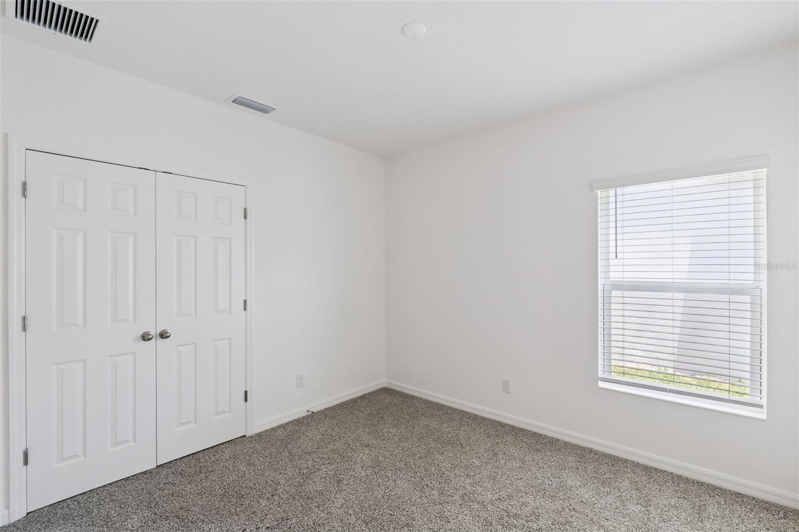 TRINITY LAKES - Residential