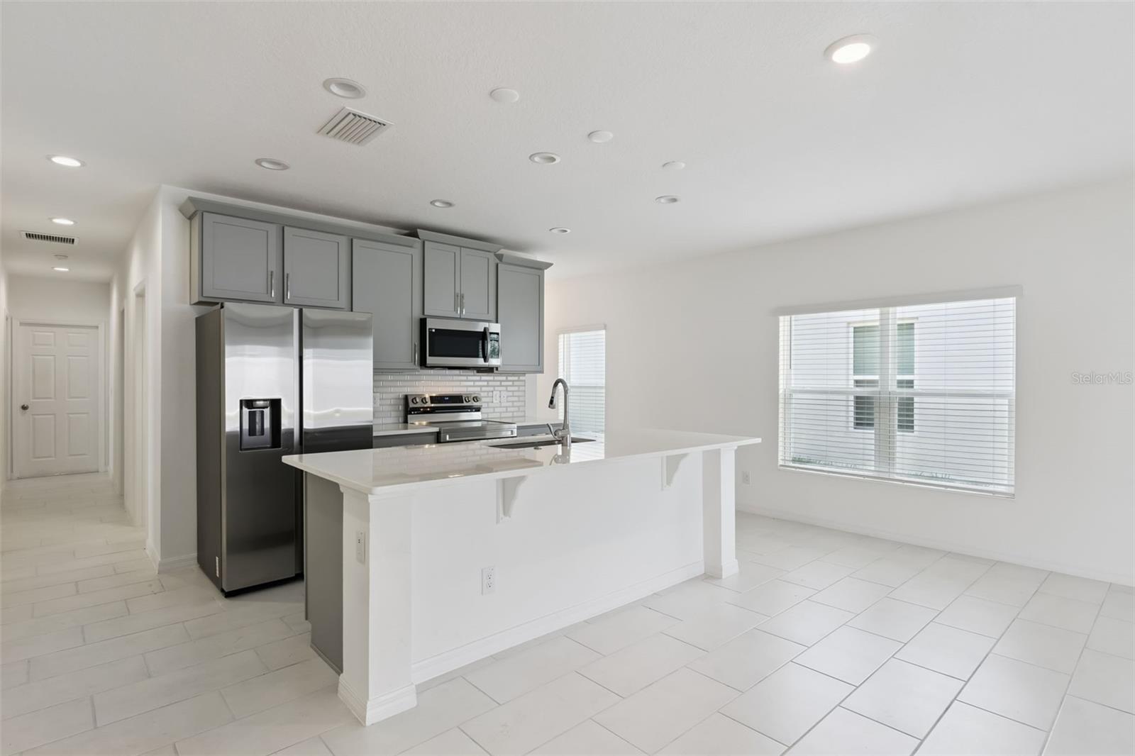 TRINITY LAKES - Residential
