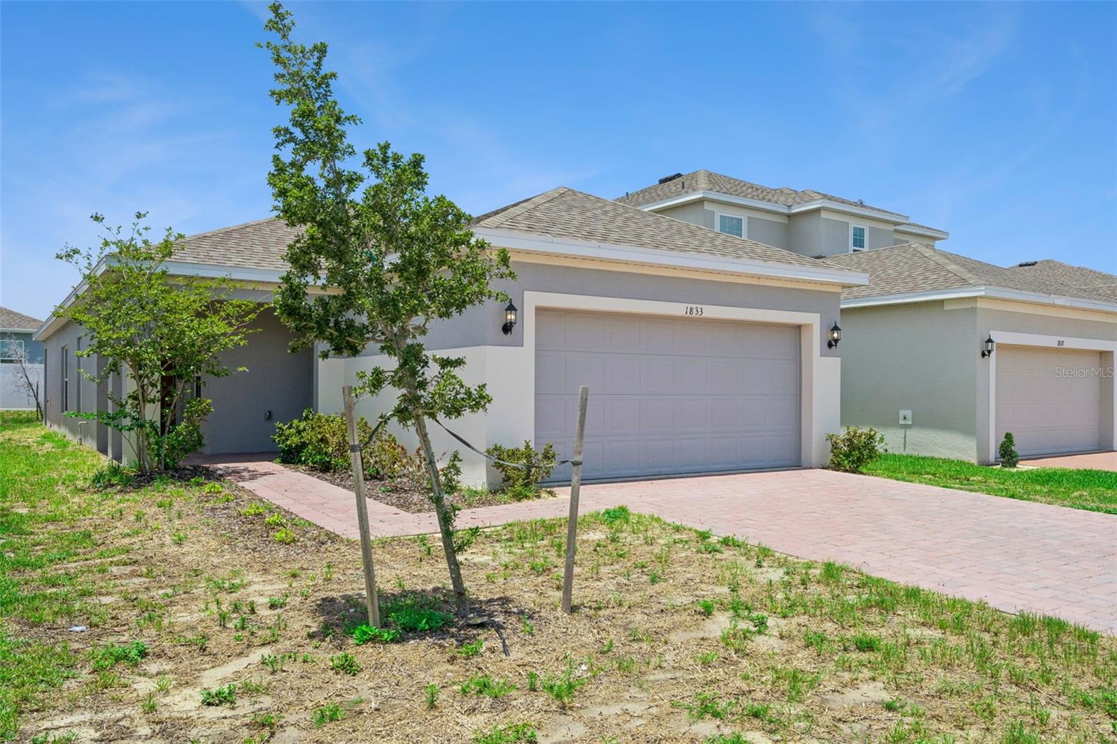 TRINITY LAKES - Residential