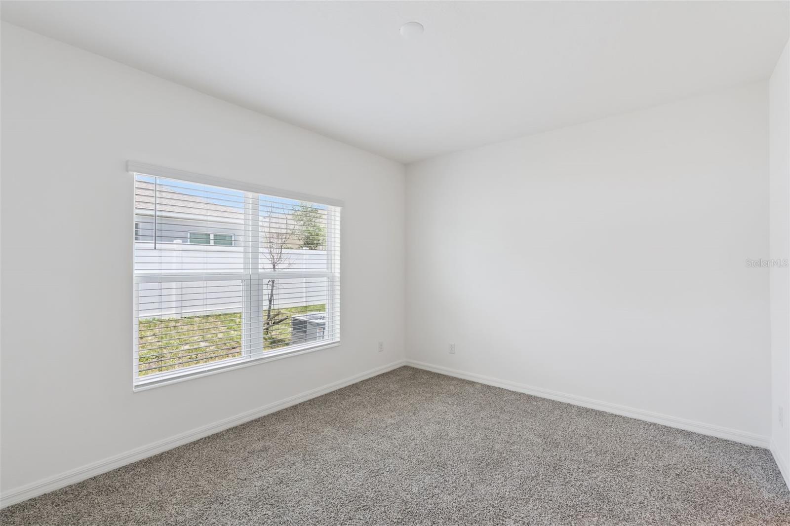 TRINITY LAKES - Residential