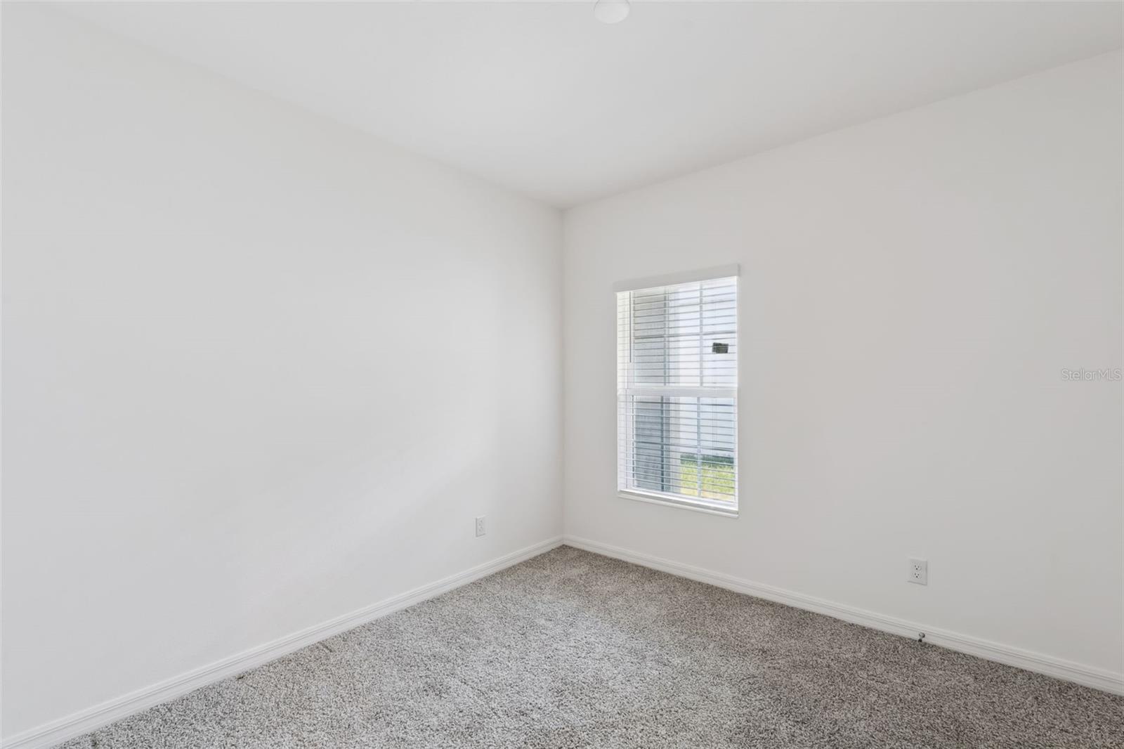 TRINITY LAKES - Residential