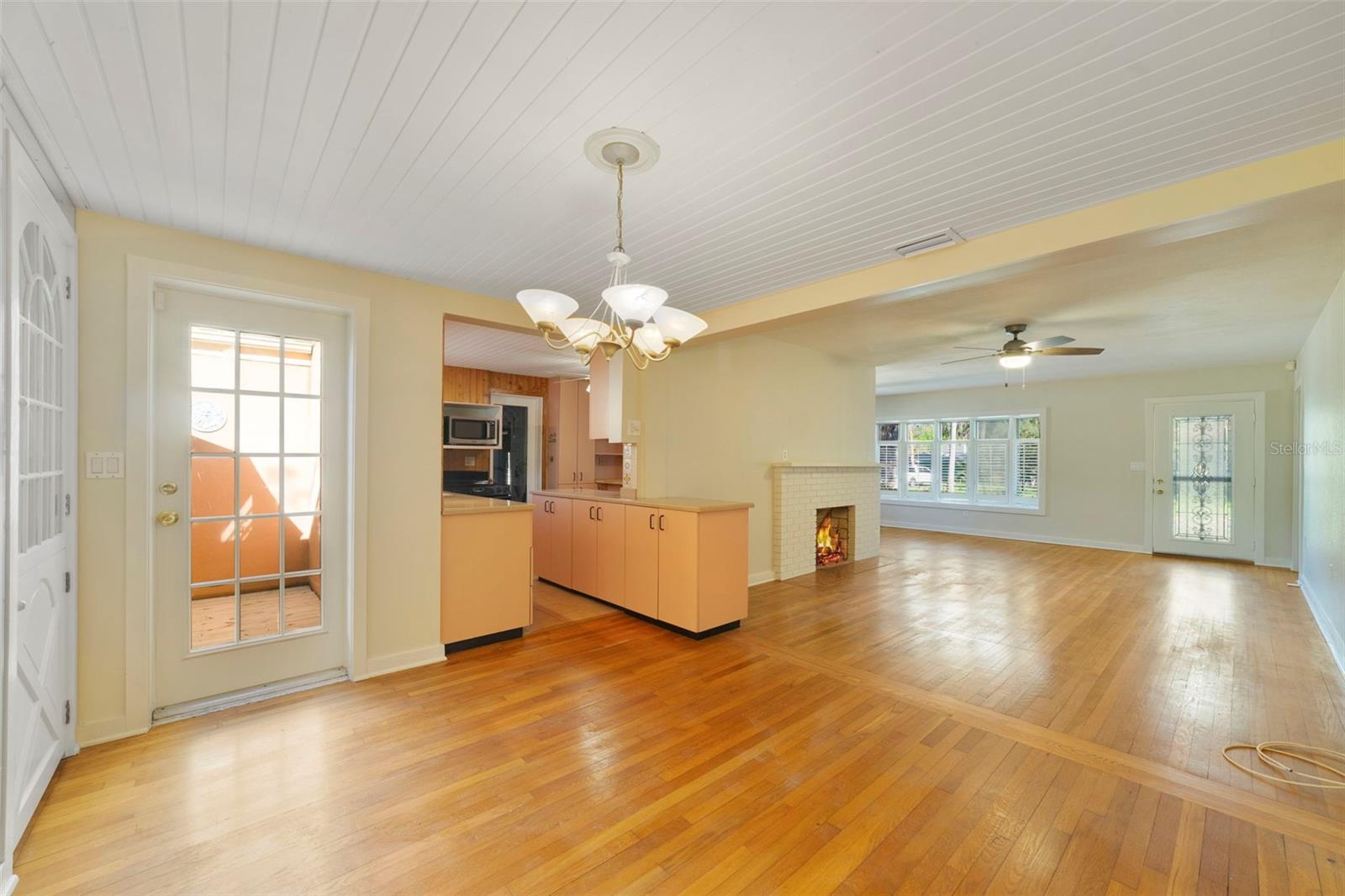 LEESBURG PALMORA SUB - Residential