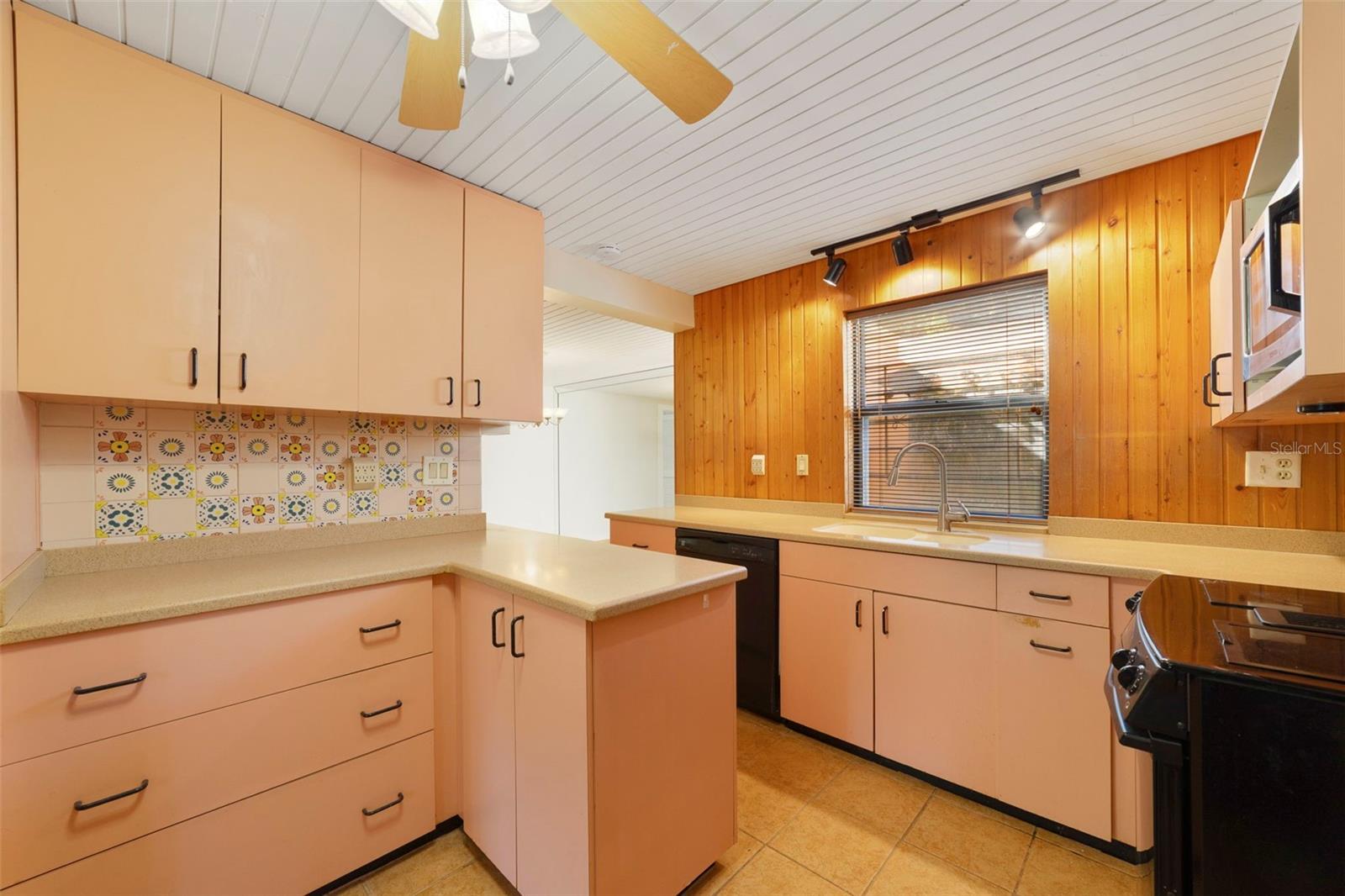 LEESBURG PALMORA SUB - Residential