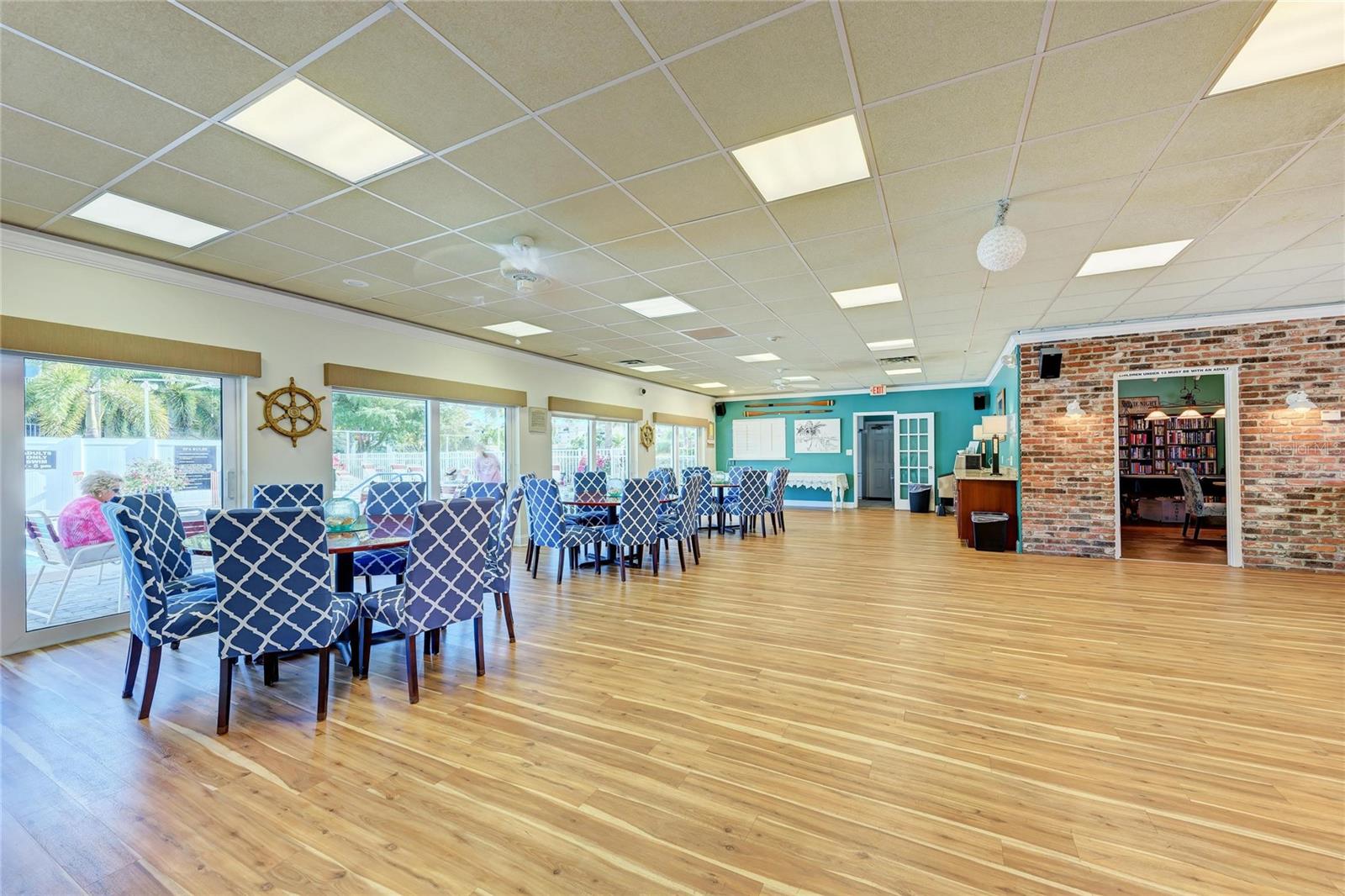 SIESTA HARBOR I - Residential