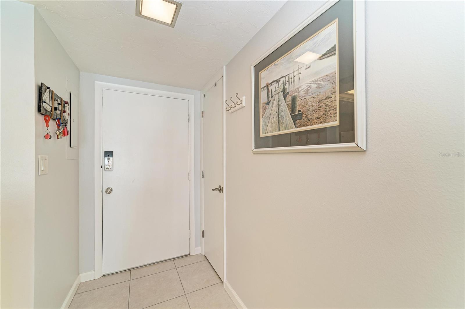 SIESTA HARBOR I - Residential