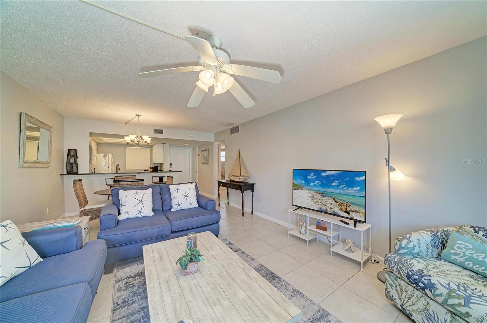 SIESTA HARBOR I - Residential