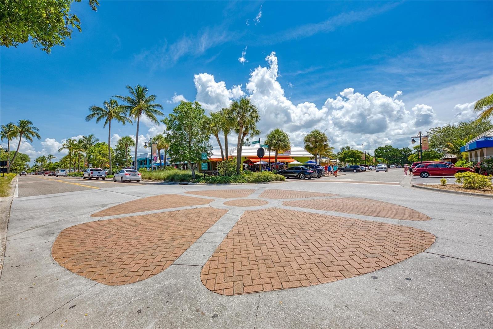 SIESTA HARBOR I - Residential