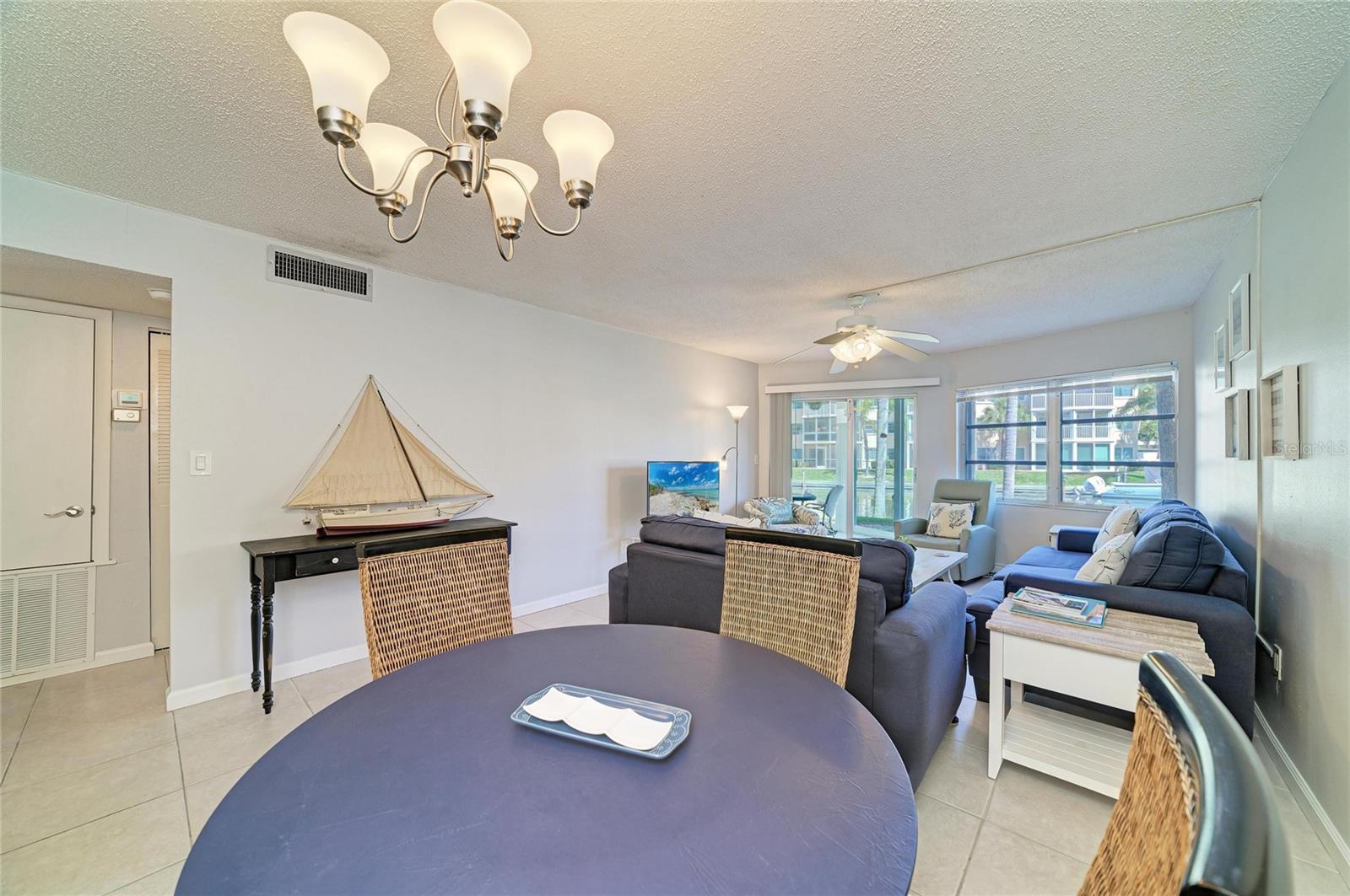 SIESTA HARBOR I - Residential
