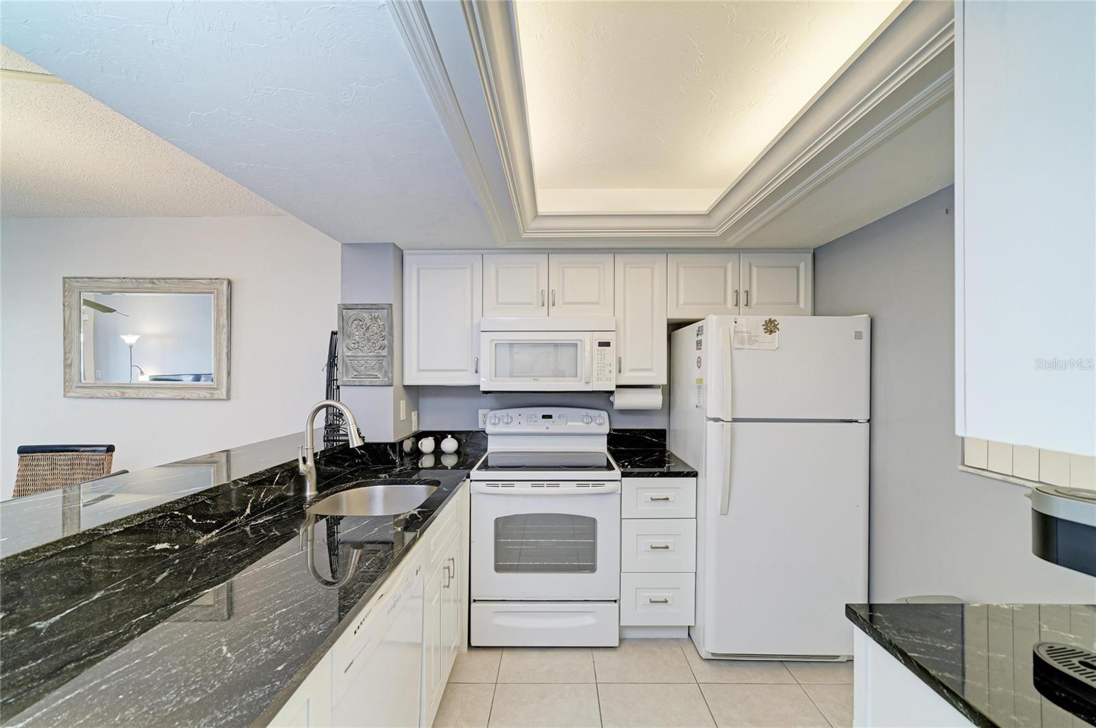 SIESTA HARBOR I - Residential