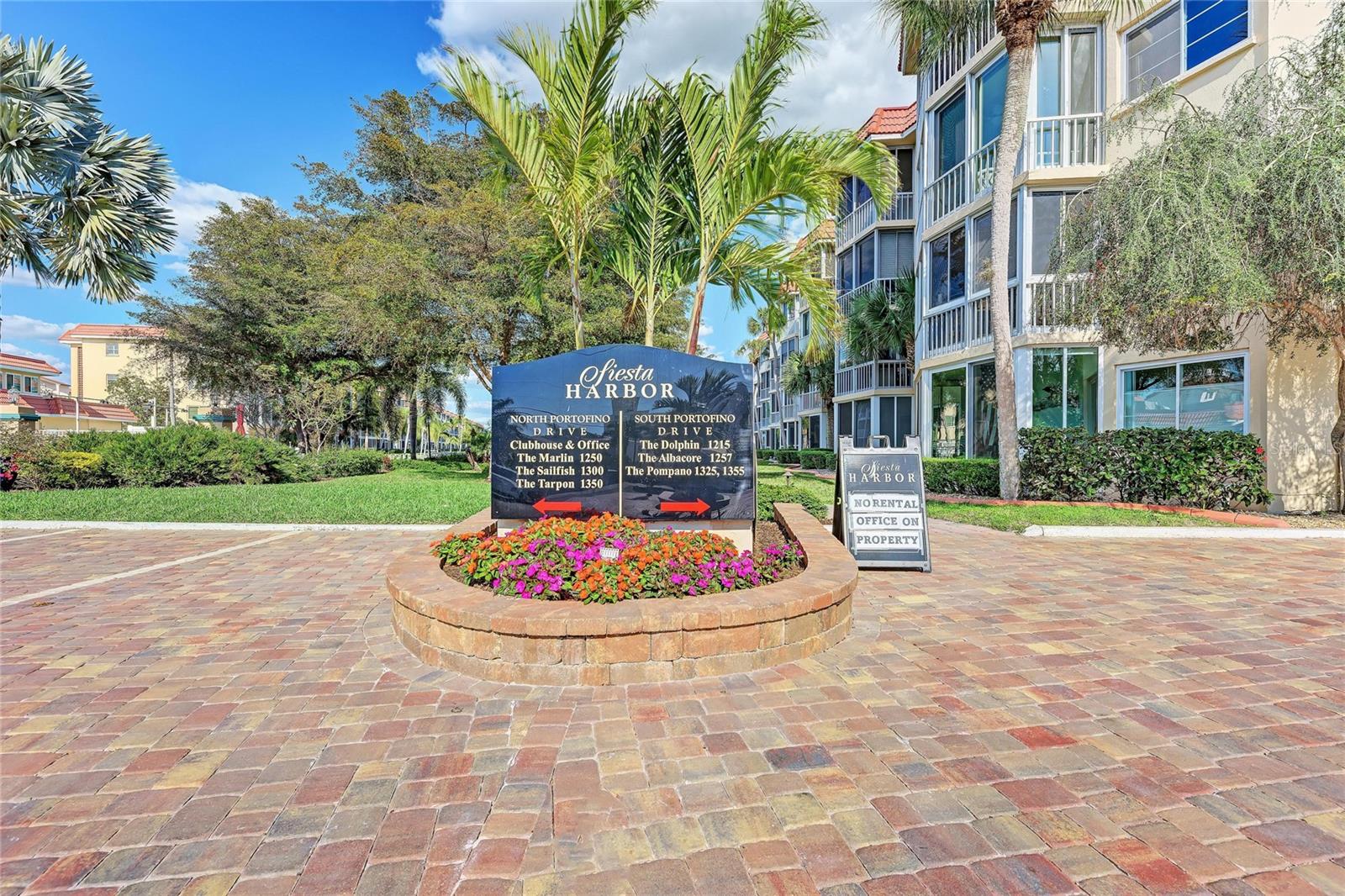 SIESTA HARBOR I - Residential