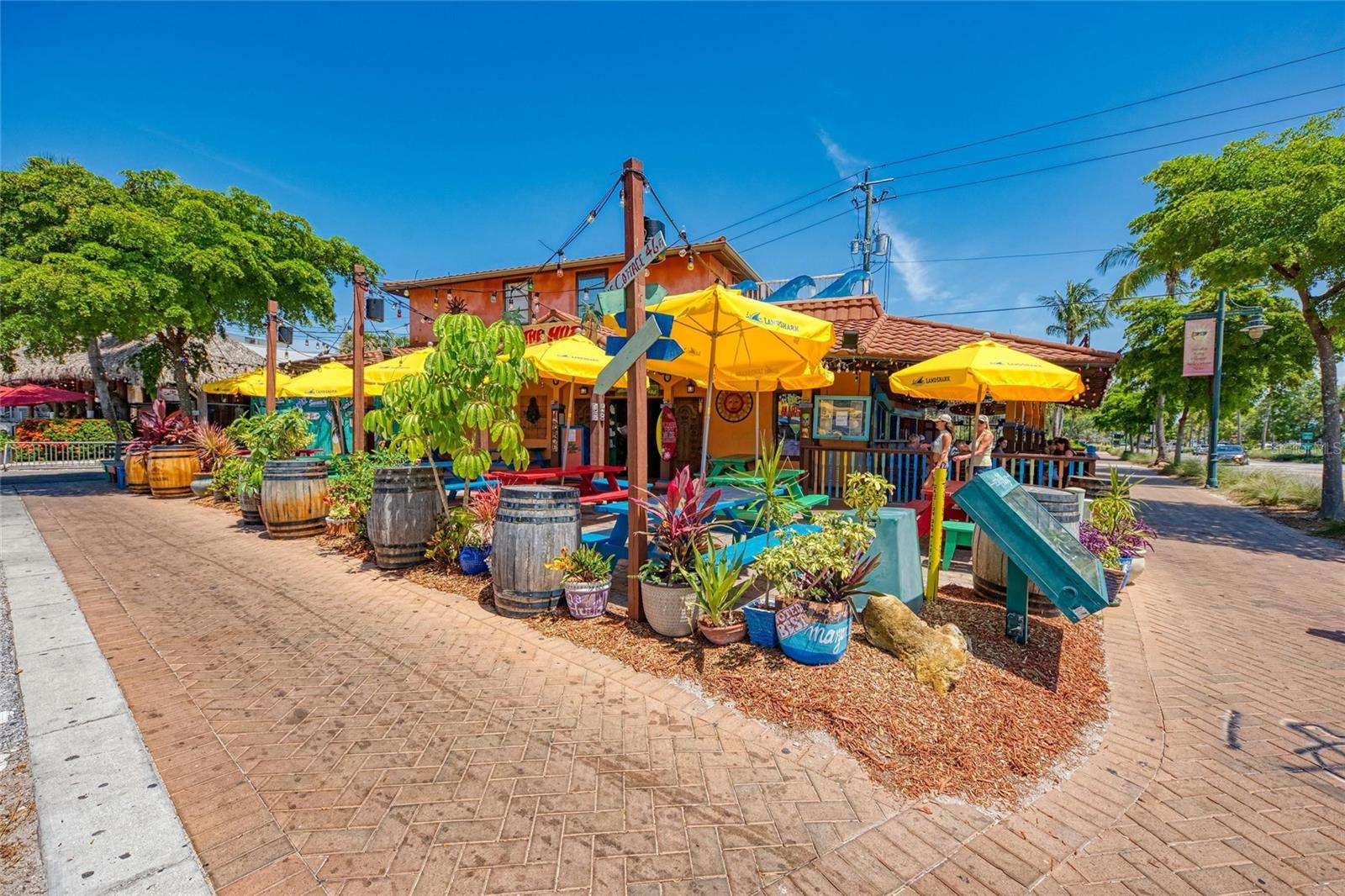 SIESTA HARBOR I - Residential