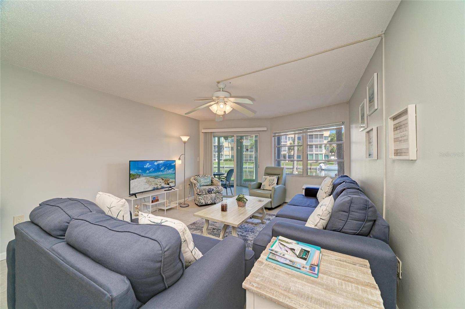 SIESTA HARBOR I - Residential