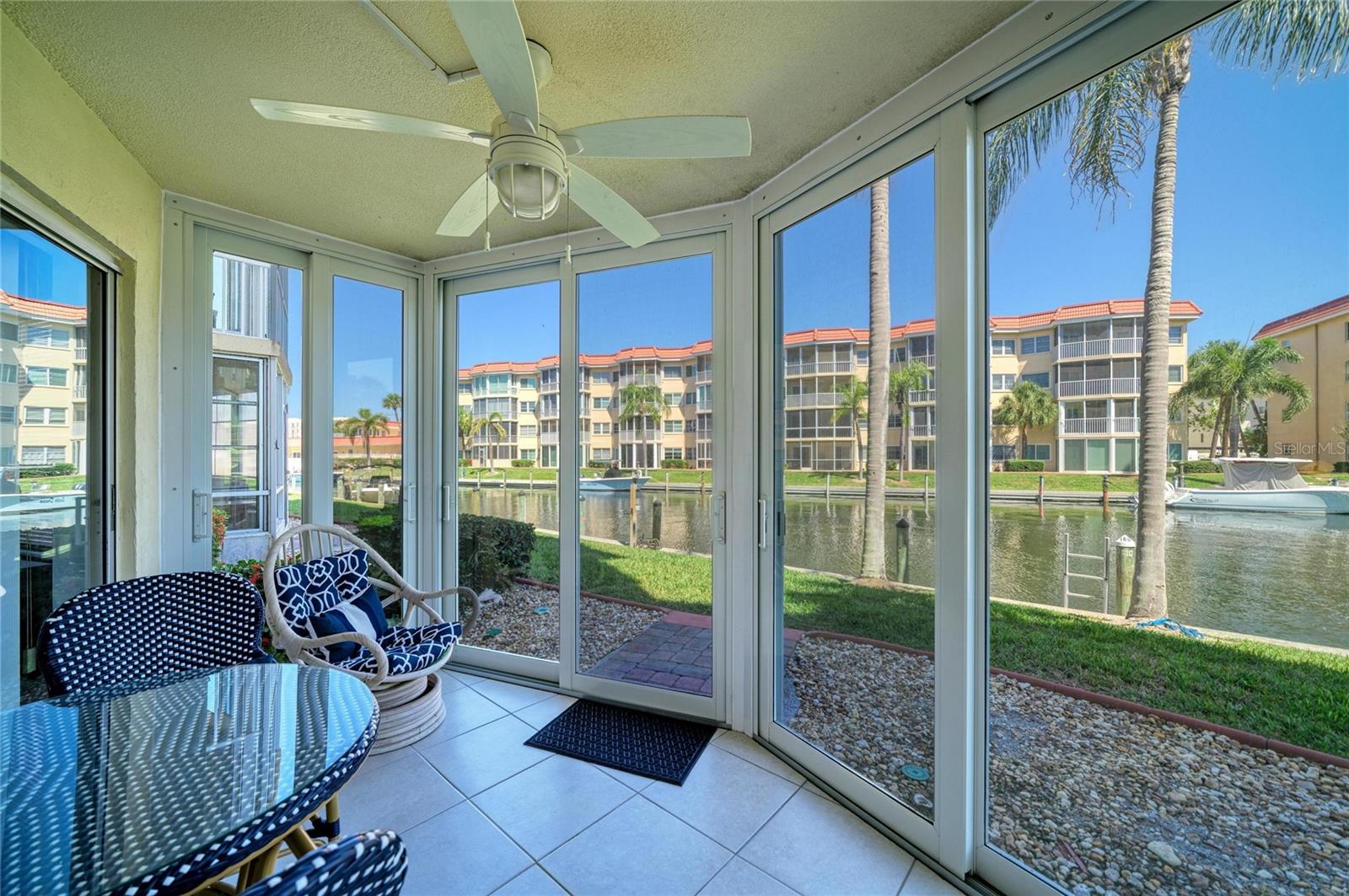SIESTA HARBOR I - Residential