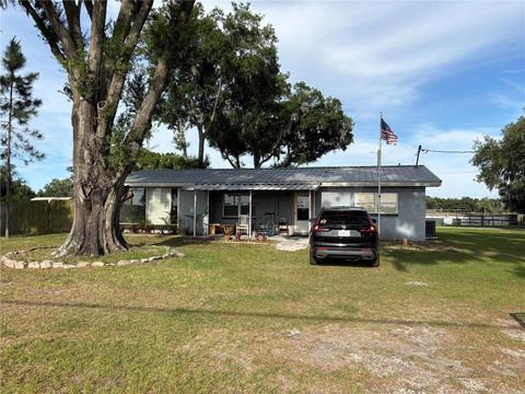 Photo of 2912 E Keysville Road, Lithia, FL 33547 (MLS # L4961260)