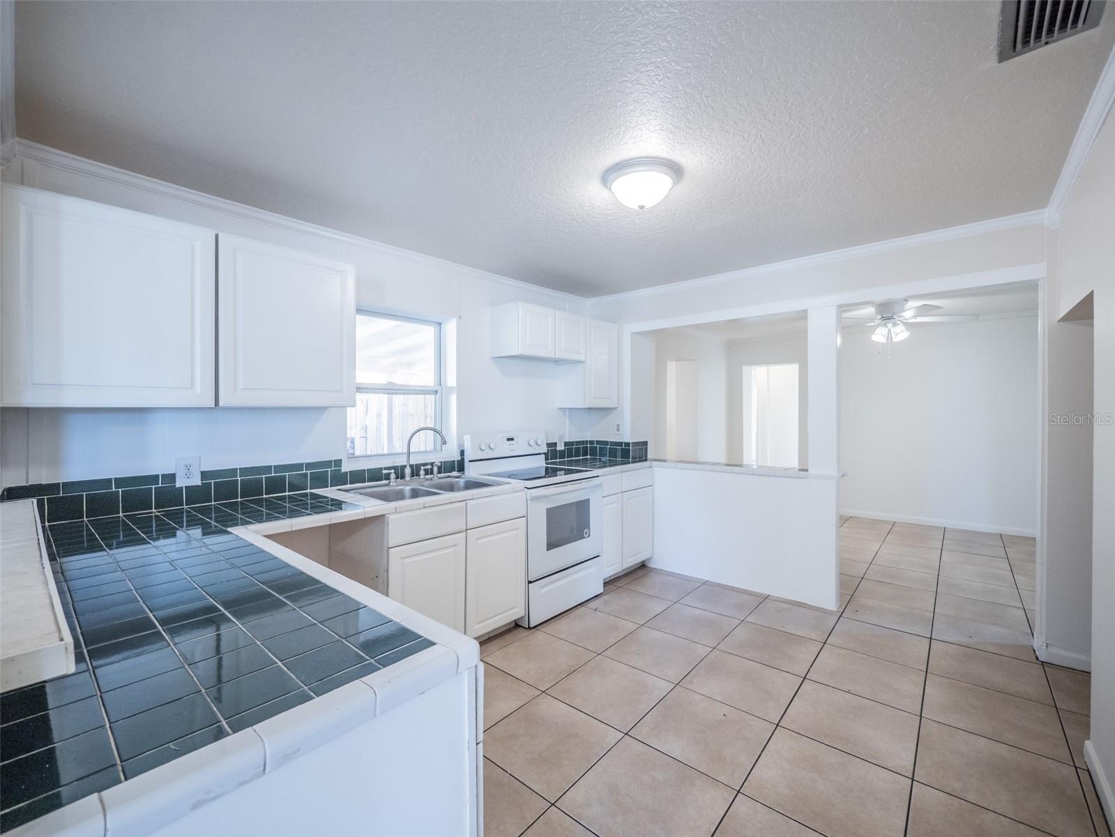 EUSTIS BISHOPS SUB - Residential