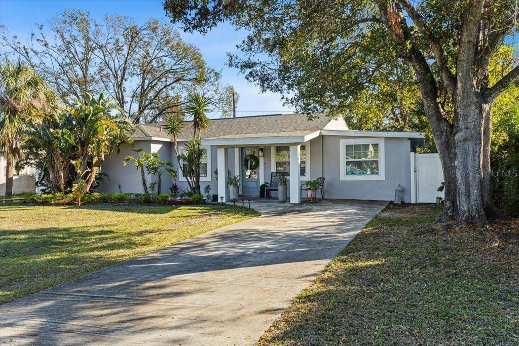 Photo of 4106 W Bay View Avenue, Tampa, FL 33611 (MLS # TB8479449)
