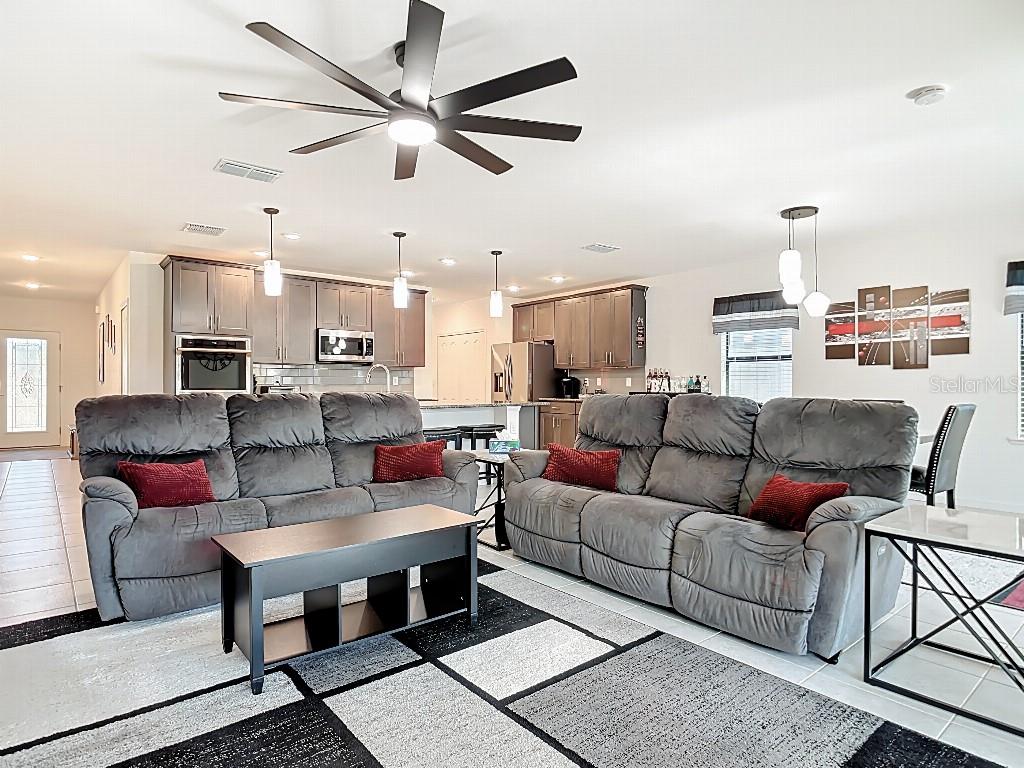 VILLA MILANO PH 4-6 - Residential