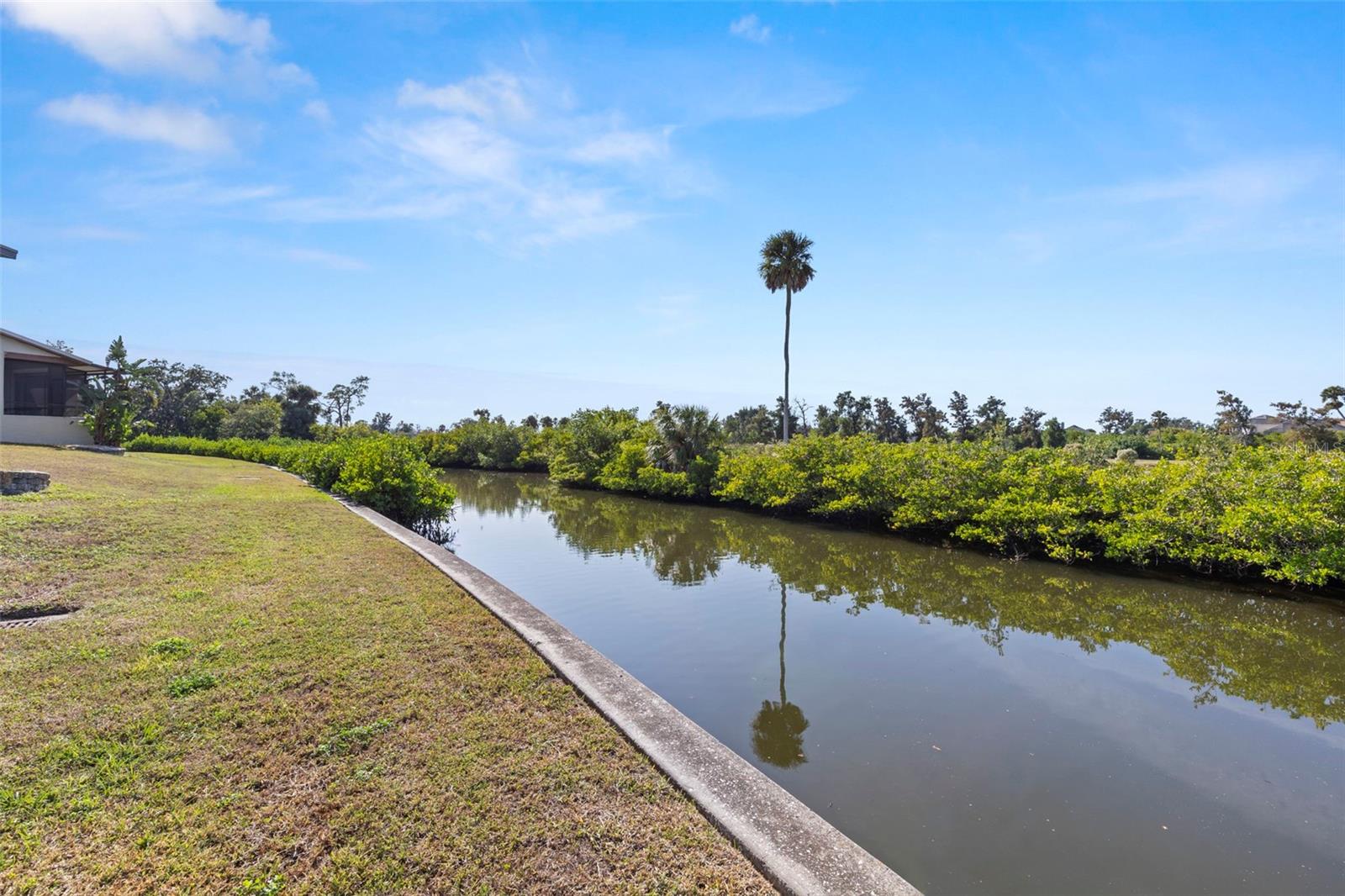 THE GOLF & SEA CONDO - Residential