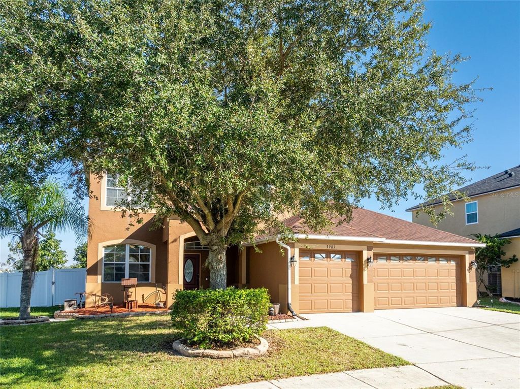 Photo of 3987 Ashworth Place, Lakeland, FL 33810 (MLS # TB8454965)