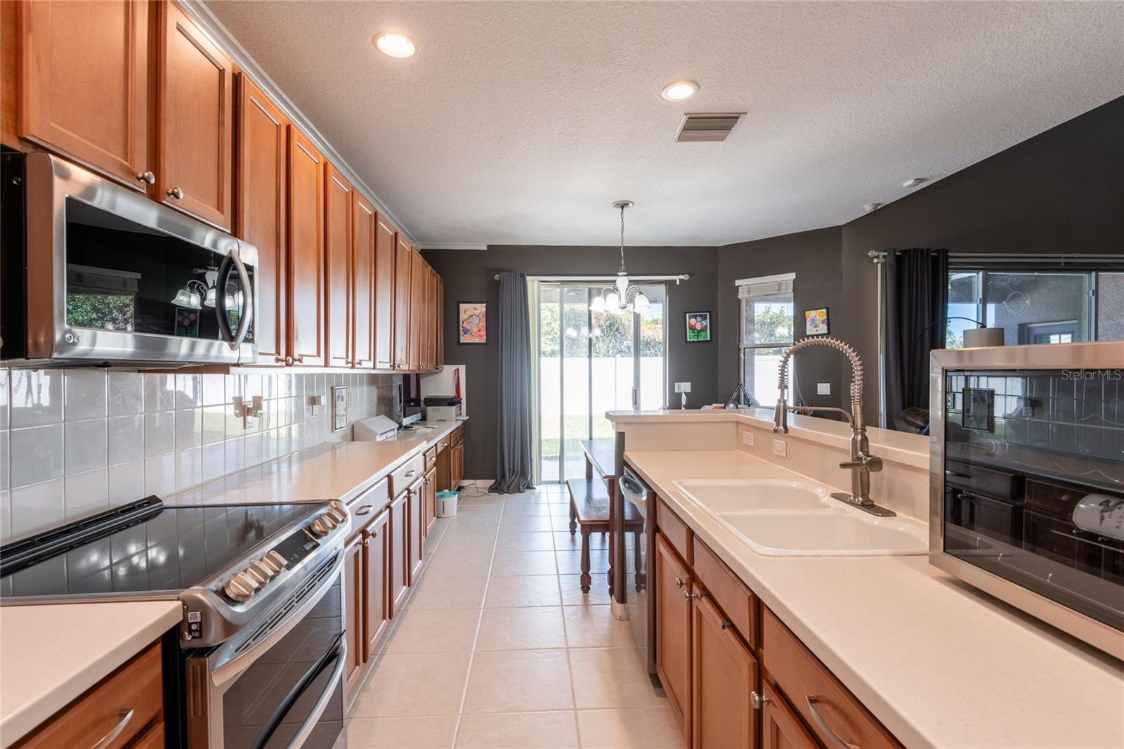 HAMPTON HILLS SOUTH PH 01 - Residential