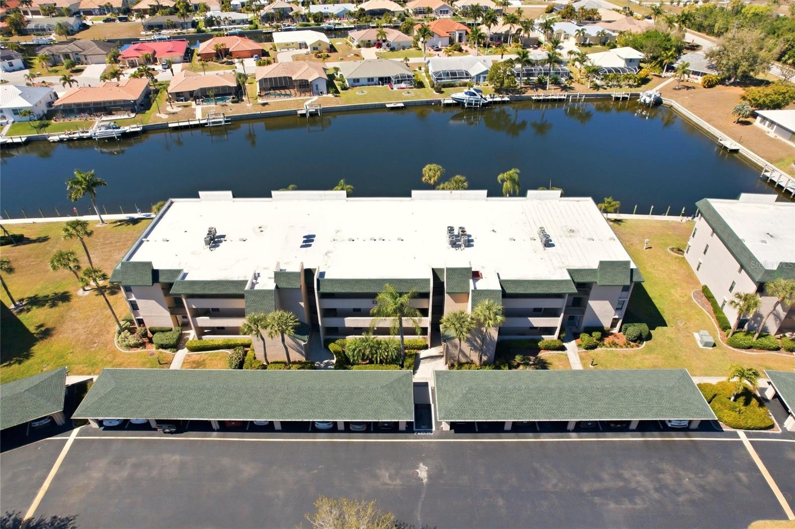 BANYAN POINT PH 01 - Residential