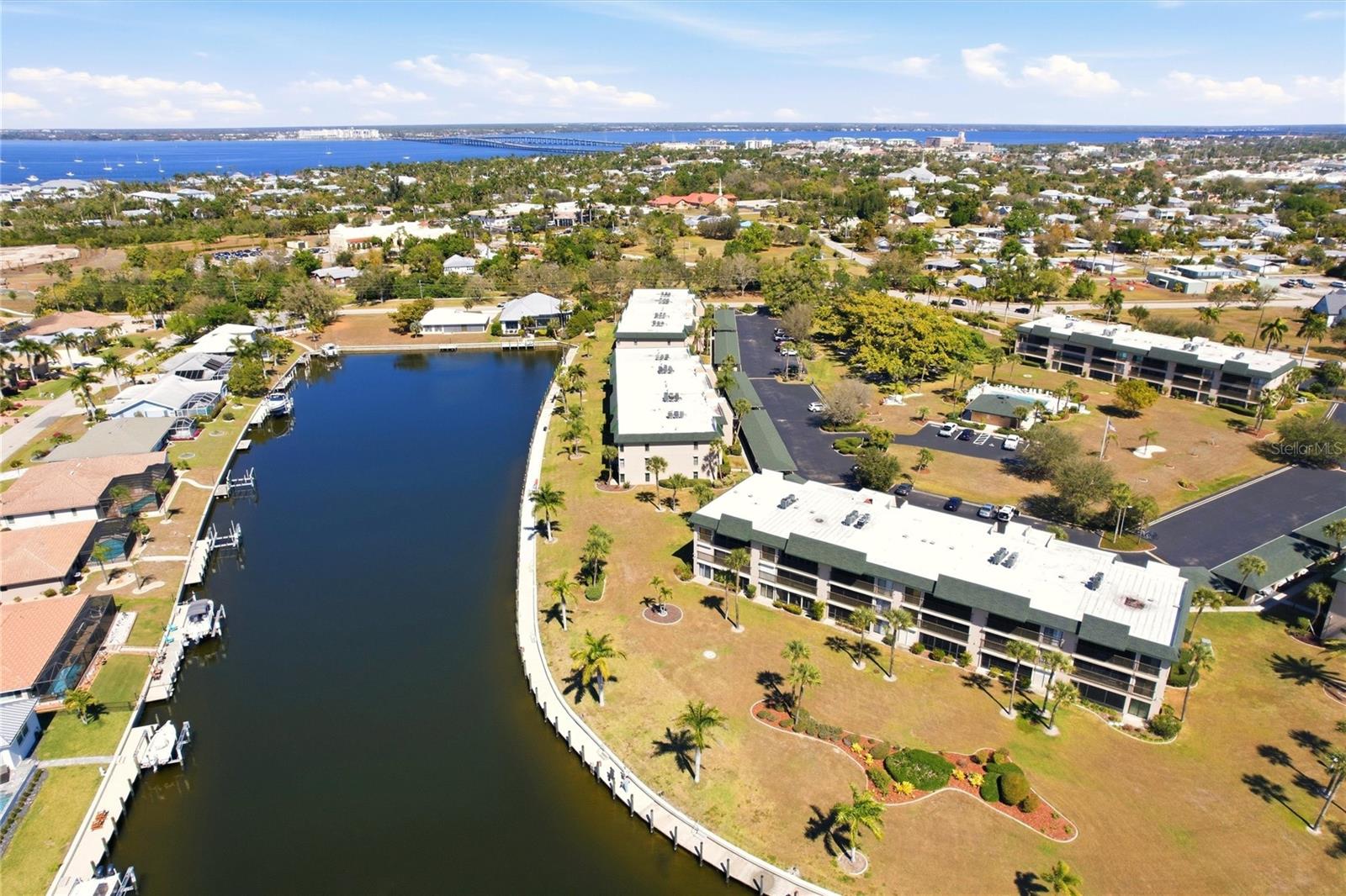 BANYAN POINT PH 01 - Residential