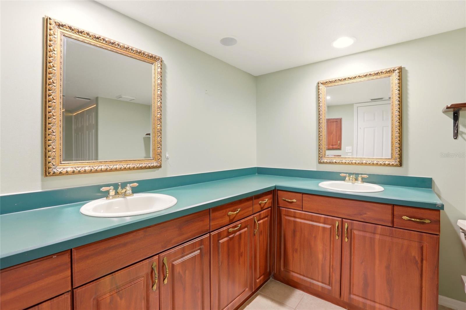 BANYAN POINT PH 01 - Residential